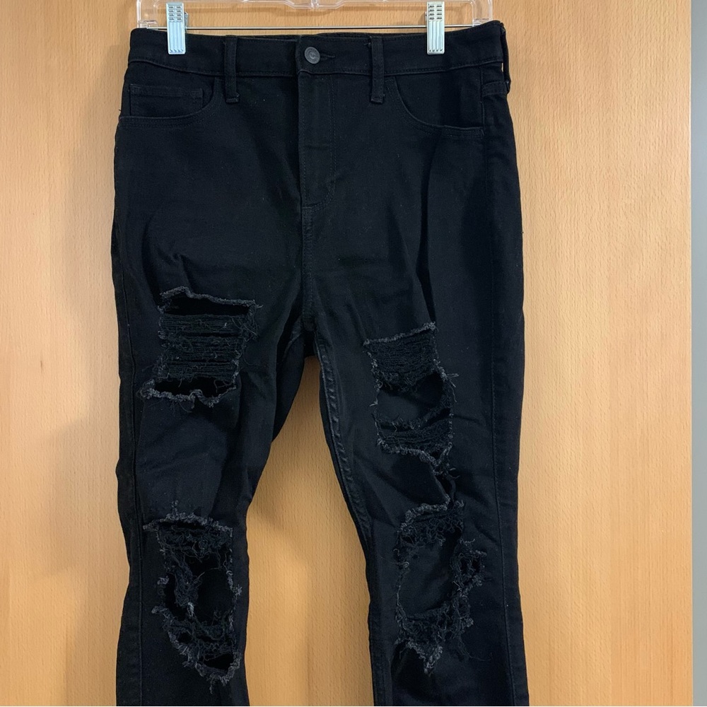 HOLLISTER Curvy High Rise Super Skinny Ripped Jeans